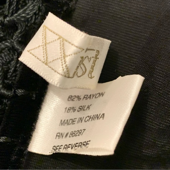 Black Decorative Macrame Pashmina / Wrap - Picture 4 of 4